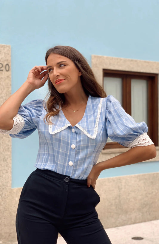 Camisa azul manga balão